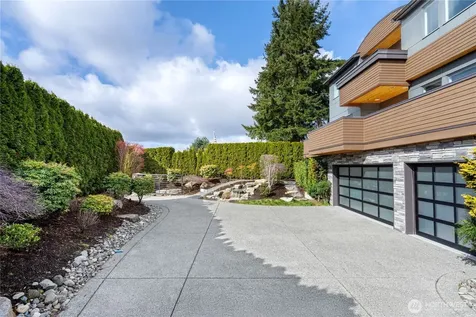 11262 SE 34th Street Bellevue WA 98004