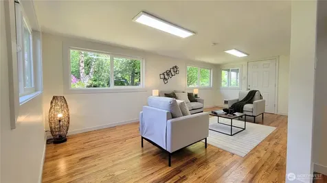 11801 28th Avenue E Tacoma WA 98445