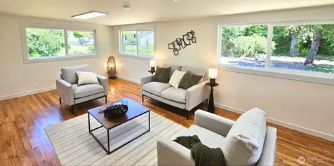 11801 28th Avenue E Tacoma WA 98445