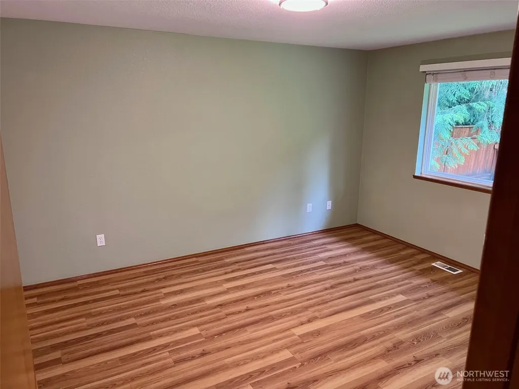 1736 Island Drive NW Olympia WA 98502