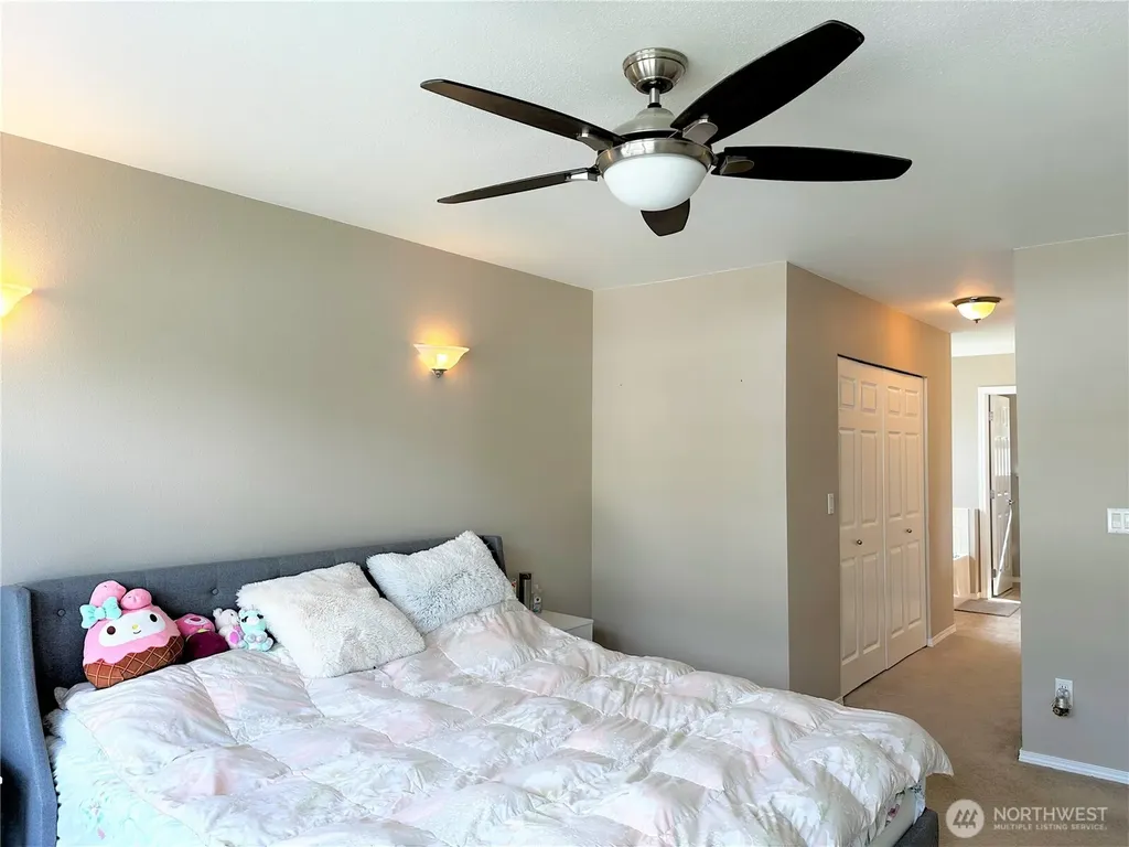 20431 SE 261st Place Covington WA 98042