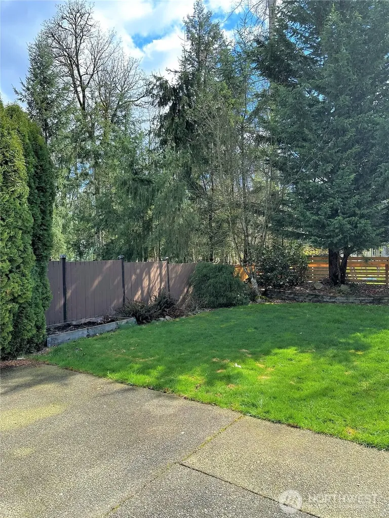 20431 SE 261st Place Covington WA 98042