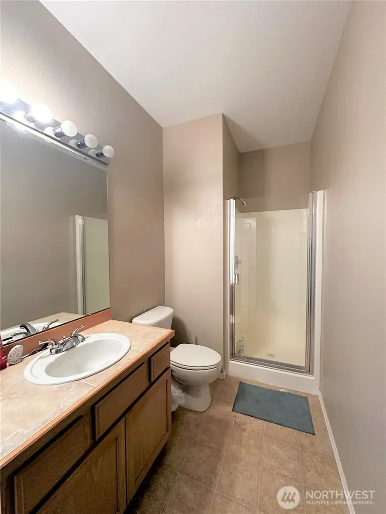20431 SE 261st Place Covington WA 98042