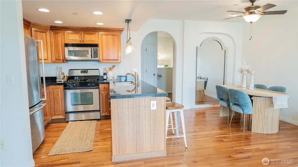 2107 Tacoma Court Tacoma WA 98405
