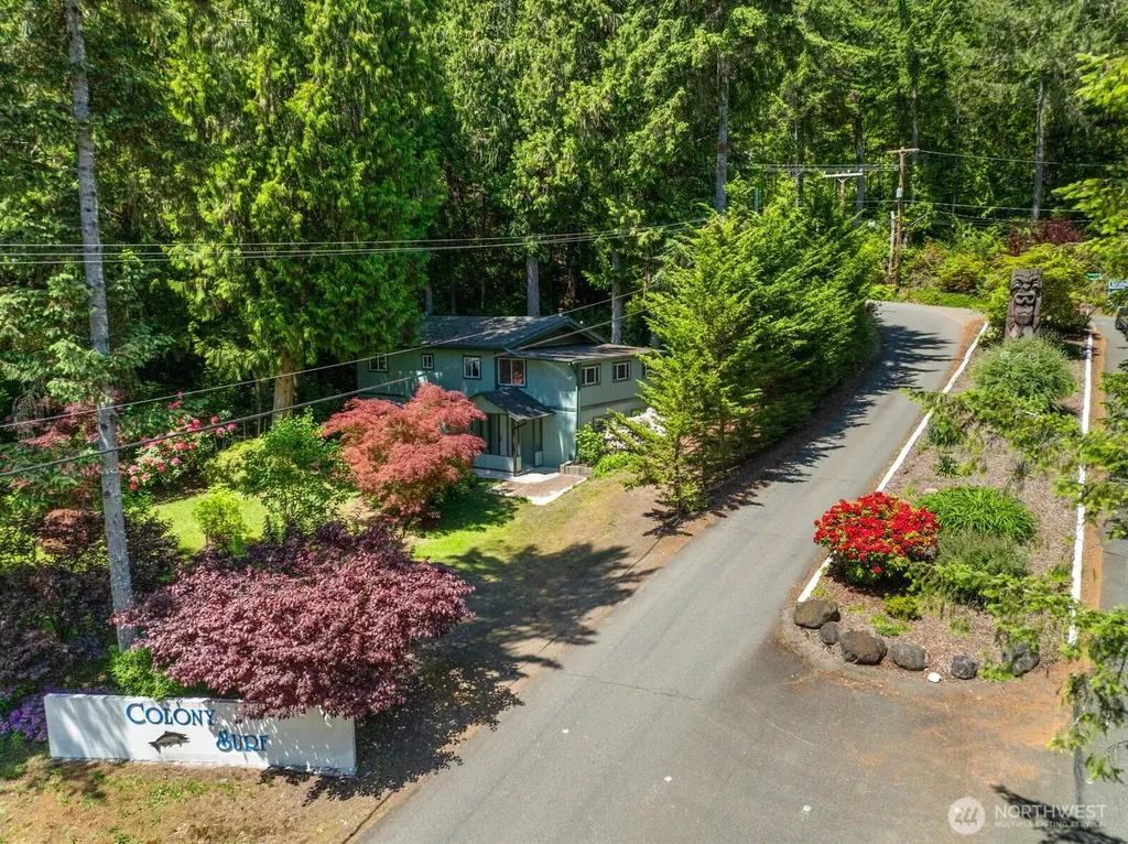 31 N Colony Surf Drive Lilliwaup WA 98555