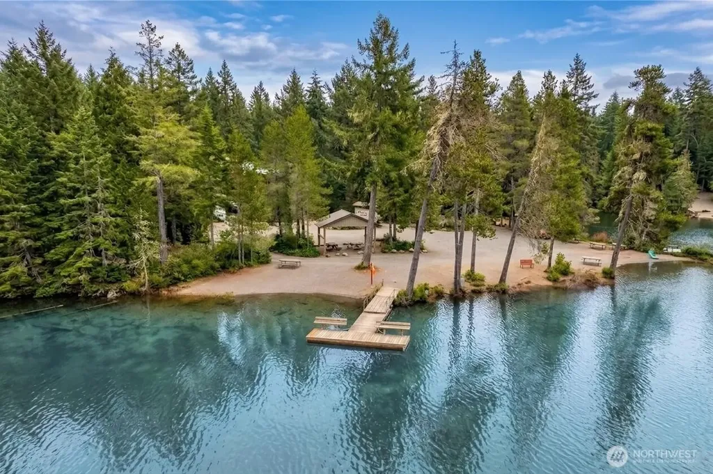 31 N Colony Surf Drive Lilliwaup WA 98555
