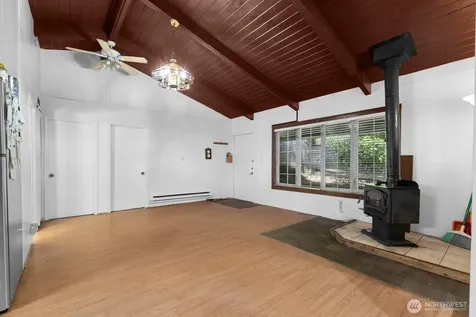 31 N Colony Surf Drive Lilliwaup WA 98555
