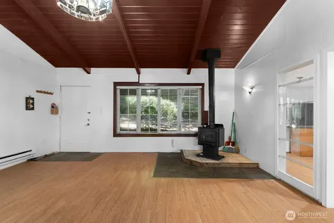 31 N Colony Surf Drive Lilliwaup WA 98555