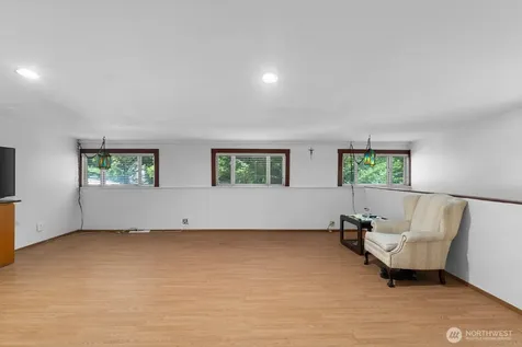 31 N Colony Surf Drive Lilliwaup WA 98555