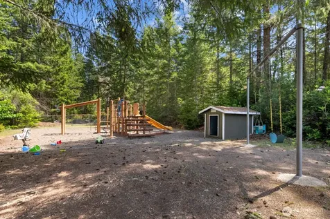 31 N Colony Surf Drive Lilliwaup WA 98555