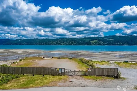 31 N Colony Surf Drive Lilliwaup WA 98555