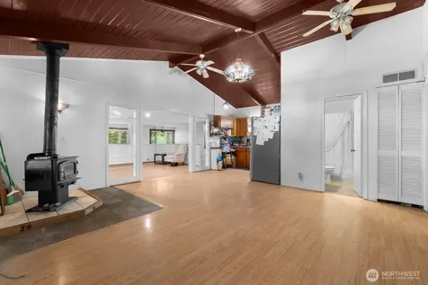 31 N Colony Surf Drive Lilliwaup WA 98555
