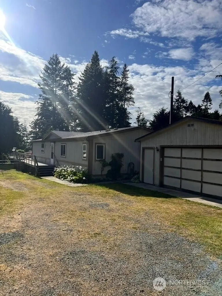 3688 Smugglers Cove Road Greenbank WA 98253