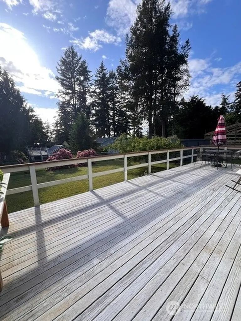 3688 Smugglers Cove Road Greenbank WA 98253