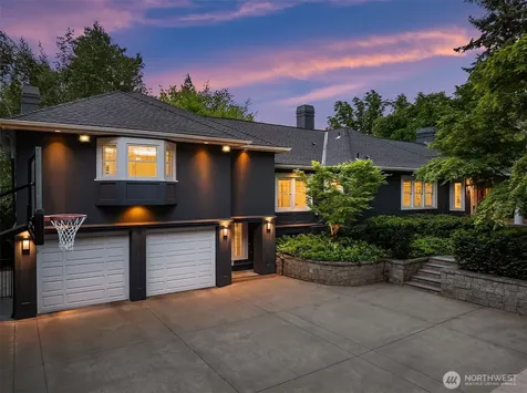 1520 38th Avenue E Seattle WA 98112