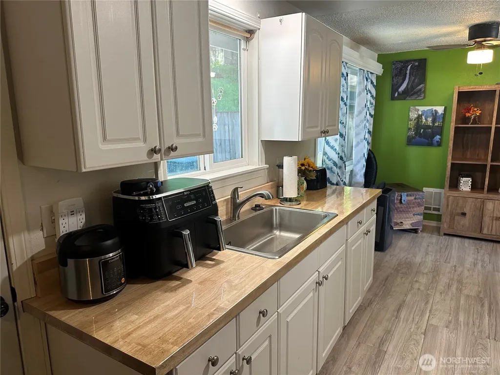 705 Grandview Avenue Shelton WA 98584