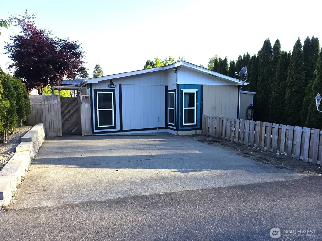 2421 S 370th Place Federal Way WA 98003