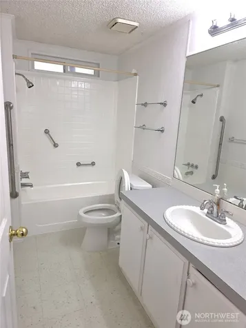 2421 S 370th Place Federal Way WA 98003