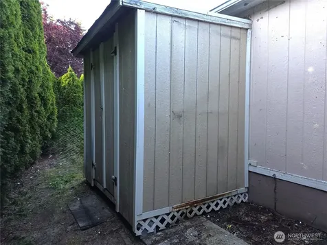 2421 S 370th Place Federal Way WA 98003