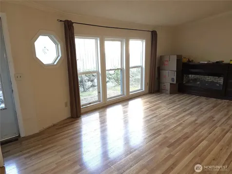 2421 S 370th Place Federal Way WA 98003