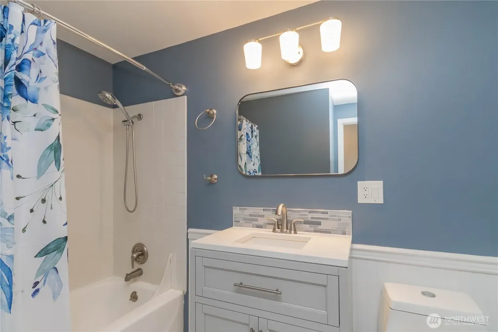 11215 SE 284th Street Auburn WA 98092