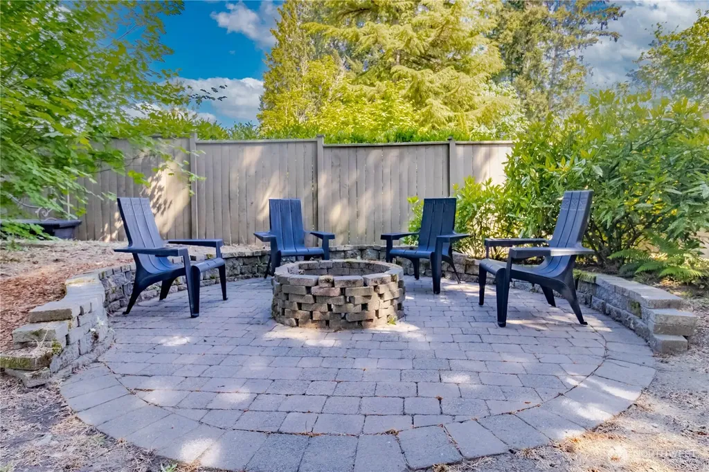 11215 SE 284th Street Auburn WA 98092