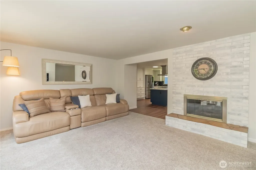 11215 SE 284th Street Auburn WA 98092