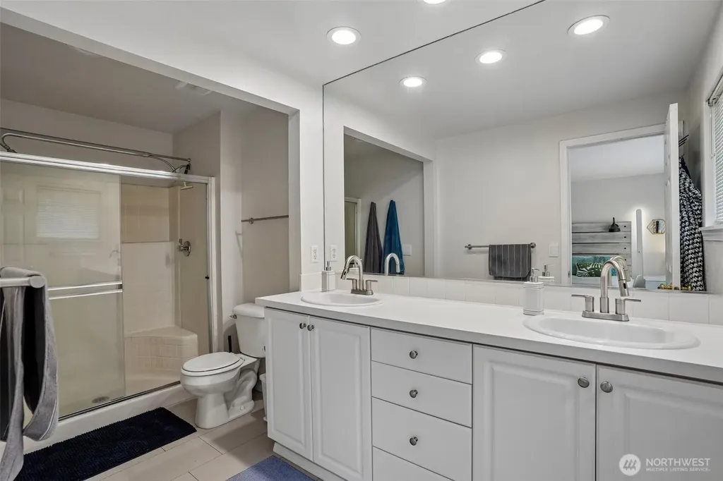 3723 NE 6th Street Renton WA 98056
