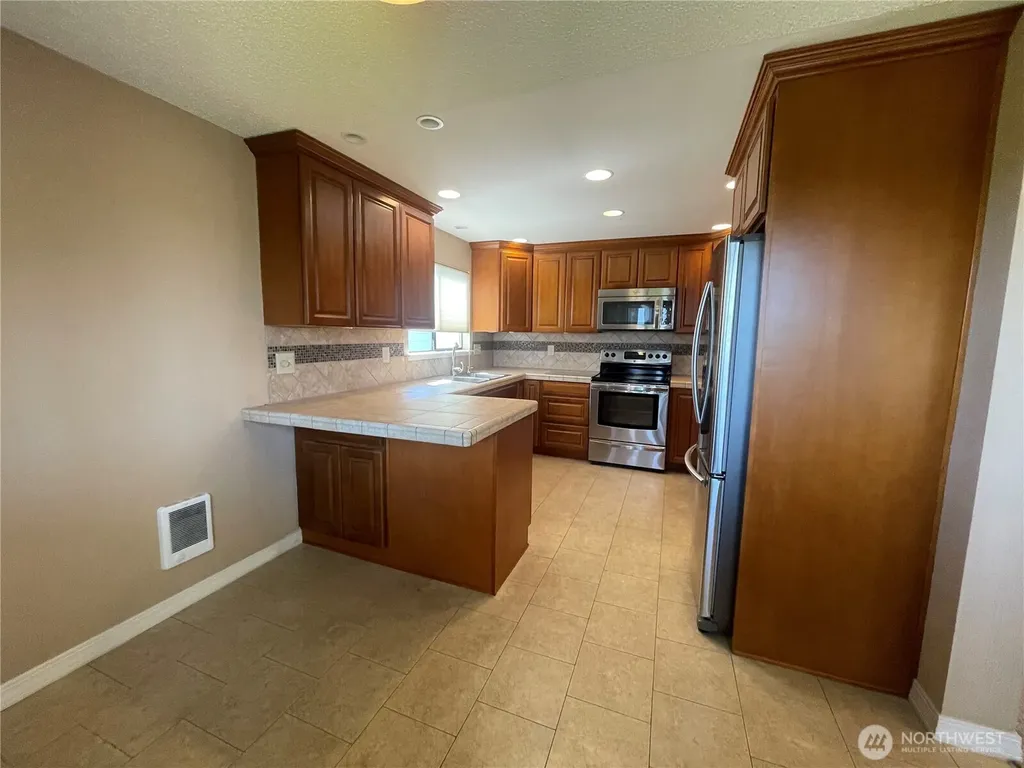7400 Stinson Avenue Gig Harbor WA 98335