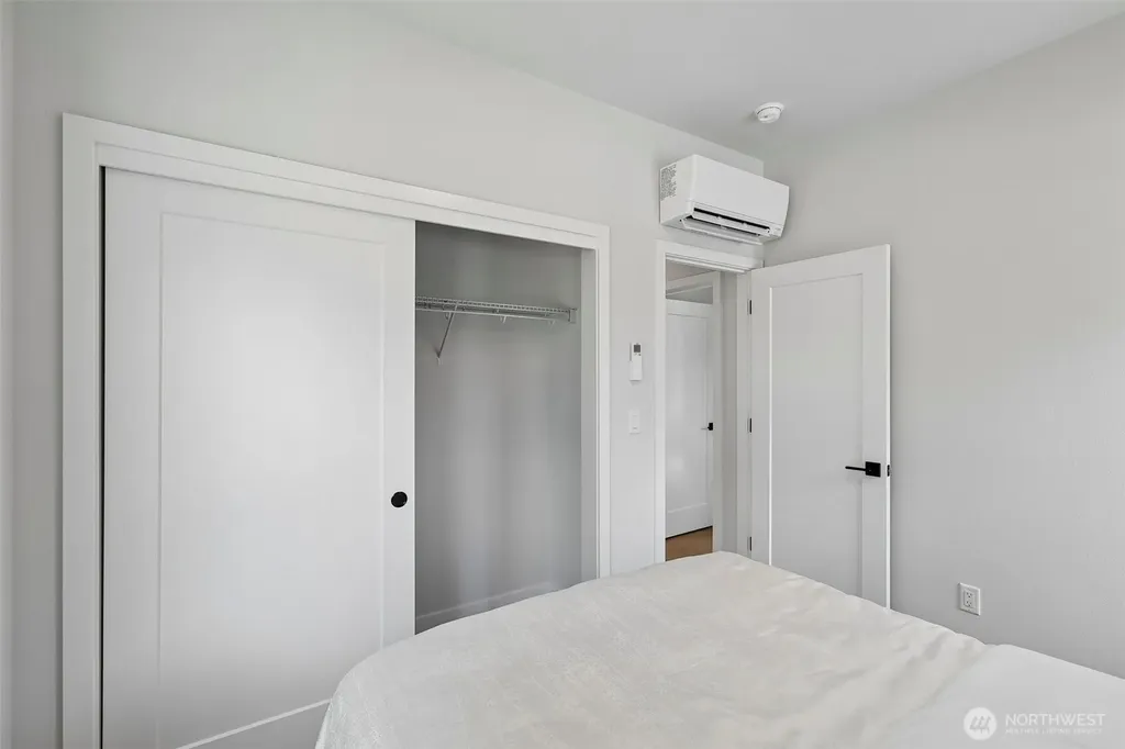 7324 7th Place SW Seattle WA 98106