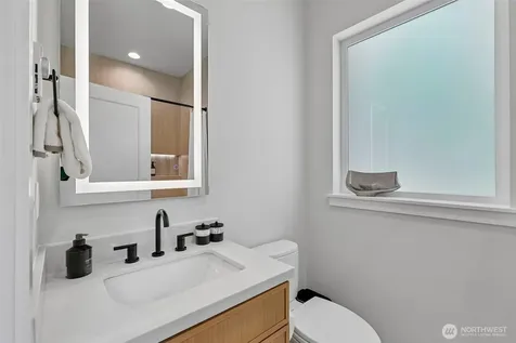 7324 7th Place SW Seattle WA 98106