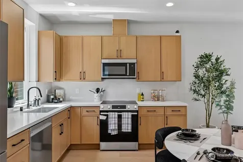 7324 7th Place SW Seattle WA 98106