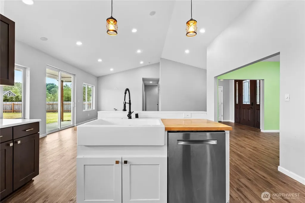 249 Flatt Road Kelso WA 98626