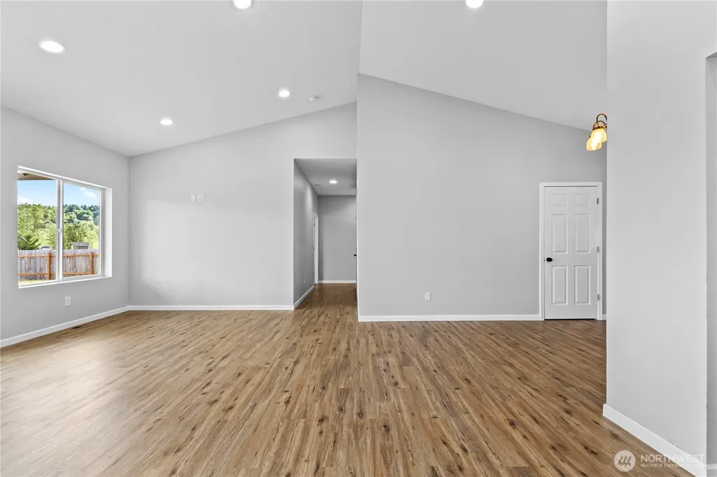 249 Flatt Road Kelso WA 98626