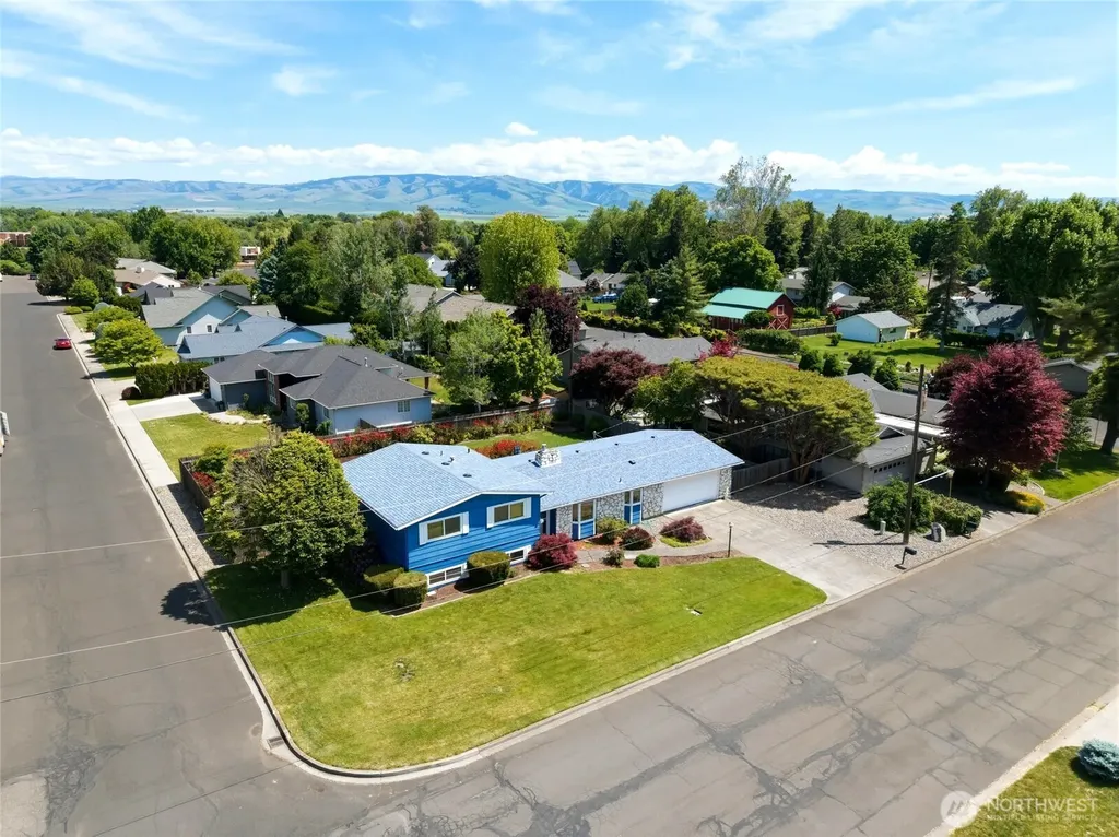 1933 Scarpelli Street Walla Walla WA 99362