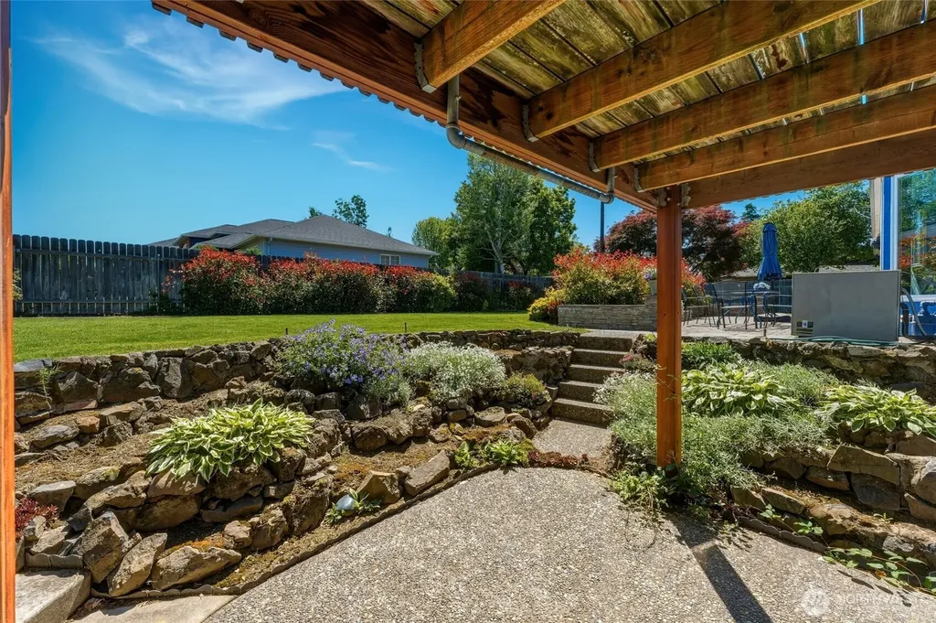 1933 Scarpelli Street Walla Walla WA 99362