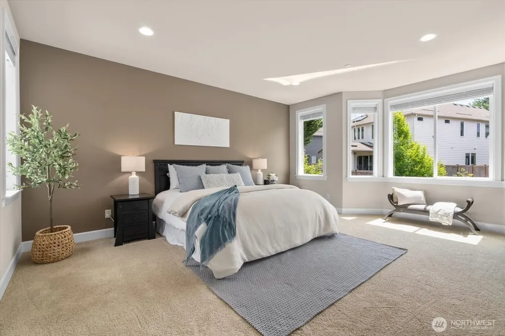 21355 NE 2nd Court Sammamish WA 98074