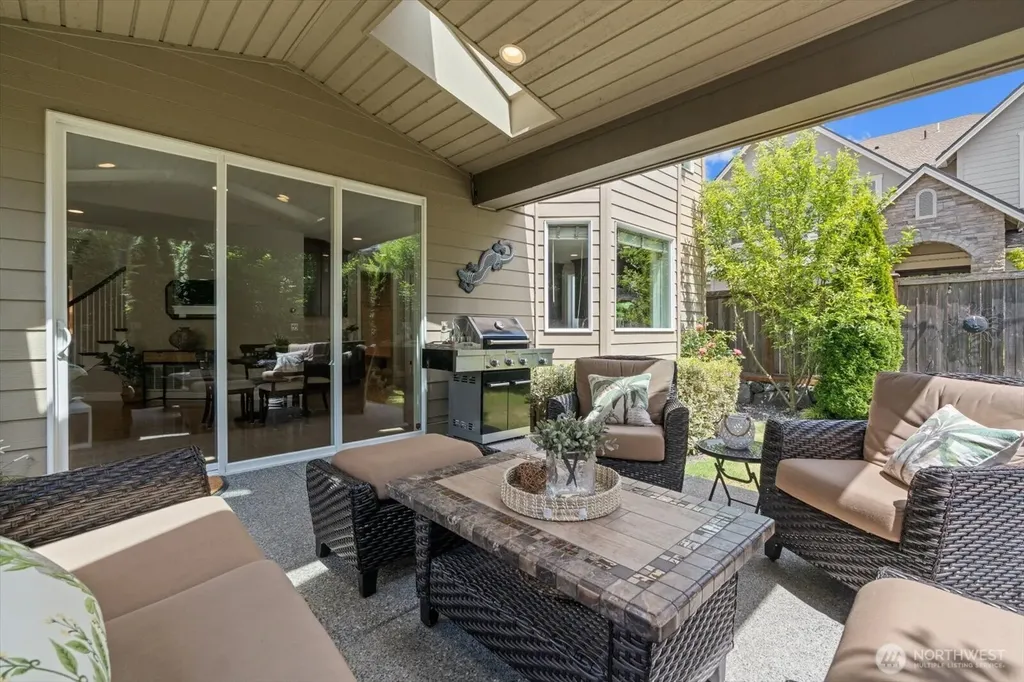 21355 NE 2nd Court Sammamish WA 98074