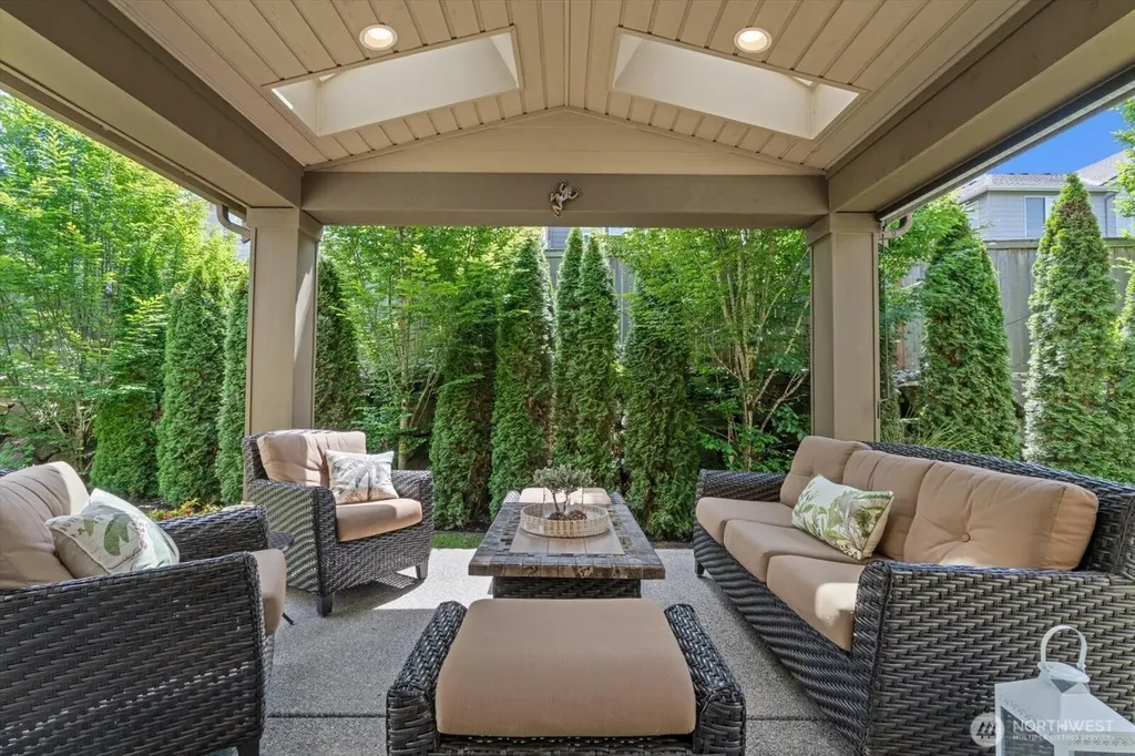21355 NE 2nd Court Sammamish WA 98074