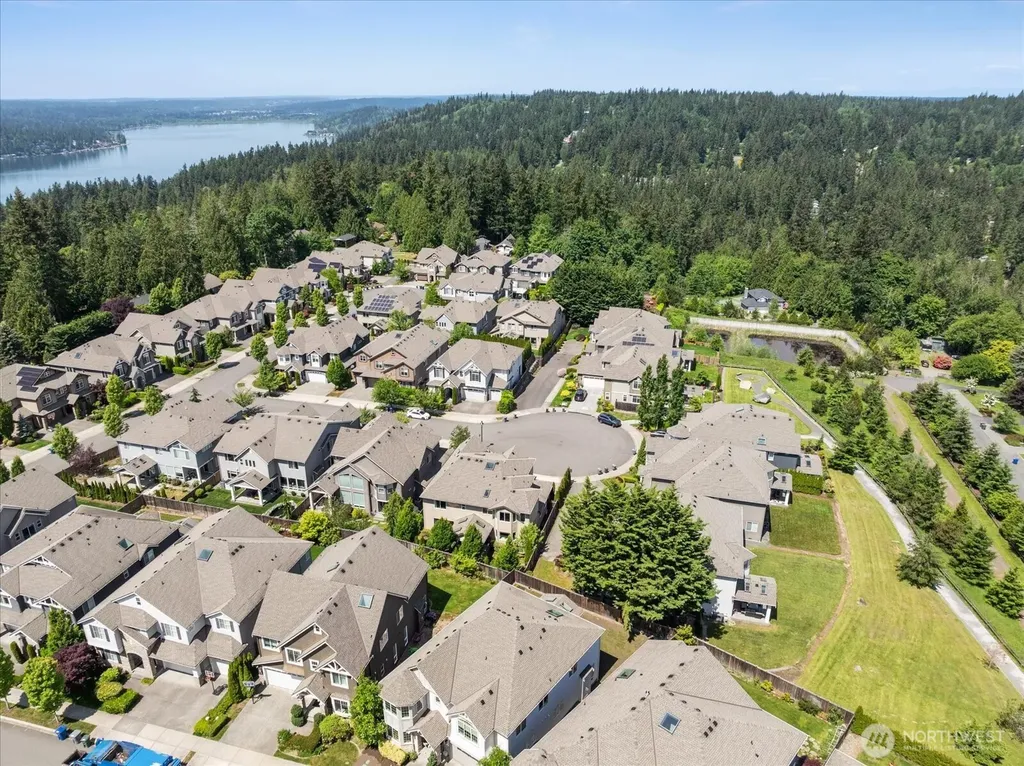21355 NE 2nd Court Sammamish WA 98074