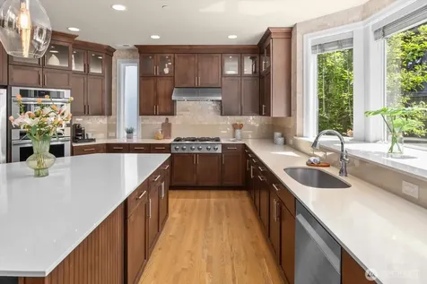21355 NE 2nd Court Sammamish WA 98074