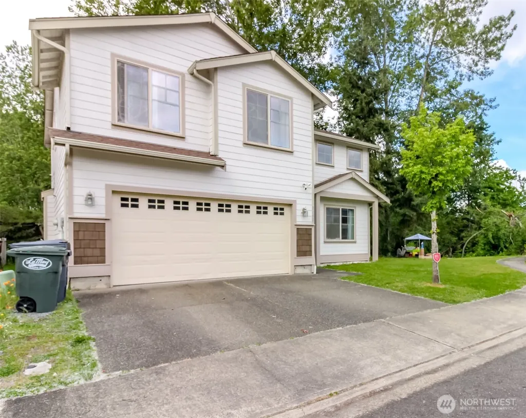9506 10th Avenue E Tacoma WA 98445