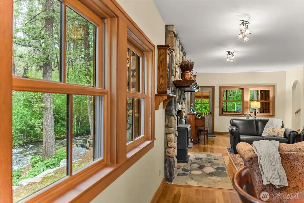 201 Libby Creek Road Carlton WA 98814