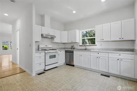 12730 15th Ave W Everett WA 98204