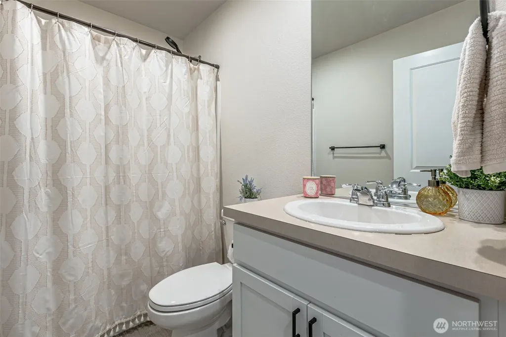 19904 135th Avenue E Graham WA 98338
