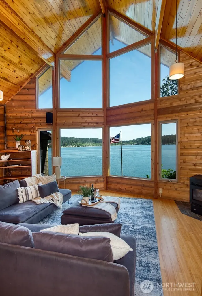 6069 Watauga Beach Drive E Port Orchard WA 98366