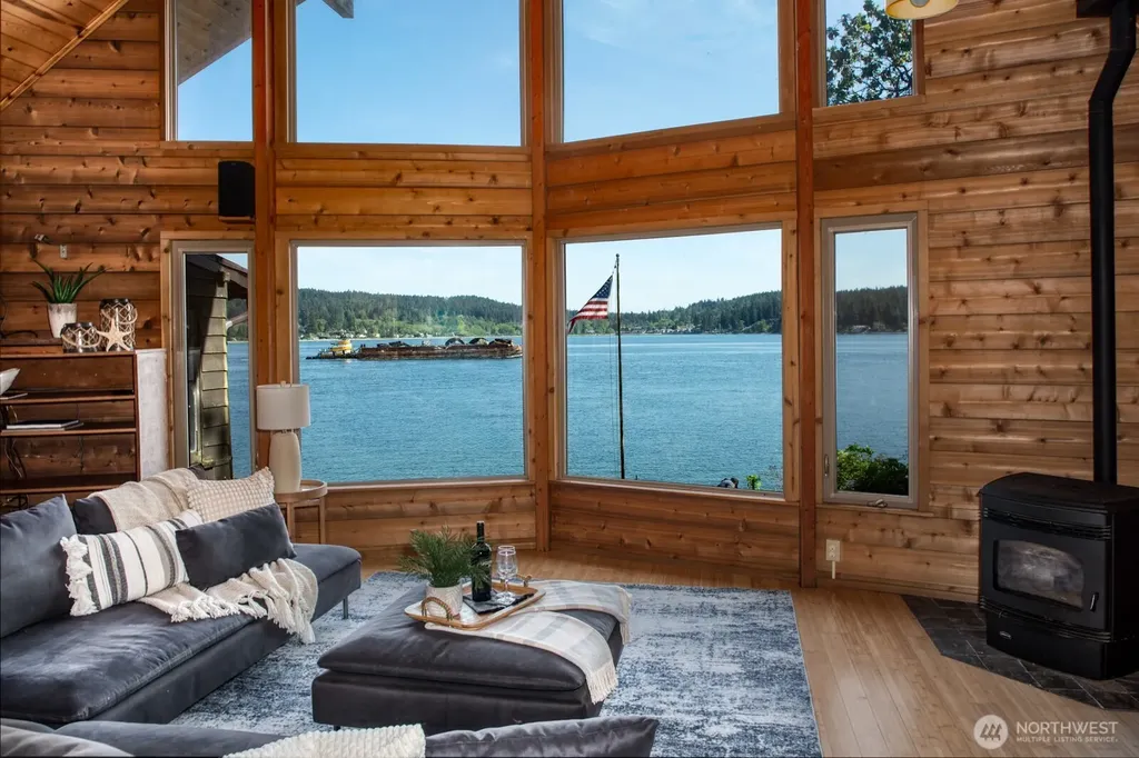 6069 Watauga Beach Drive E Port Orchard WA 98366
