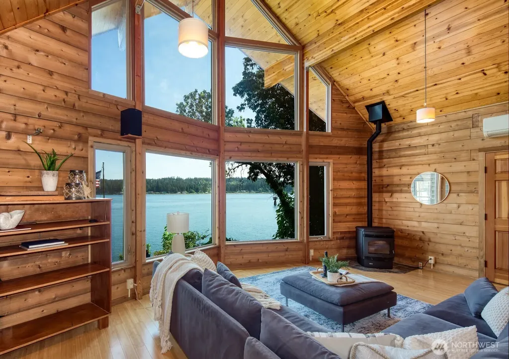 6069 Watauga Beach Drive E Port Orchard WA 98366