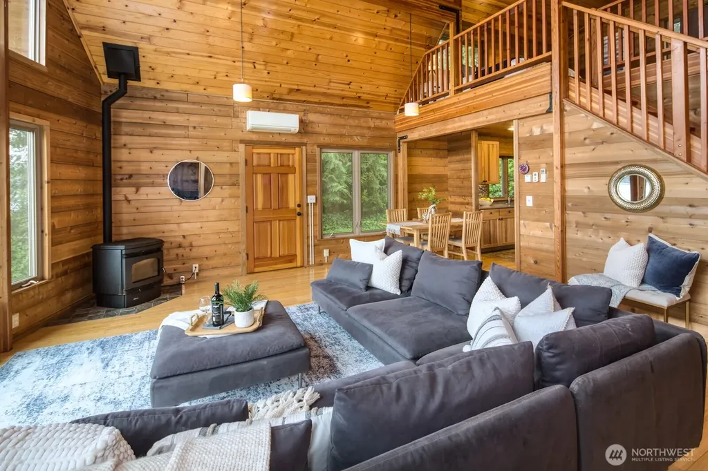 6069 Watauga Beach Drive E Port Orchard WA 98366