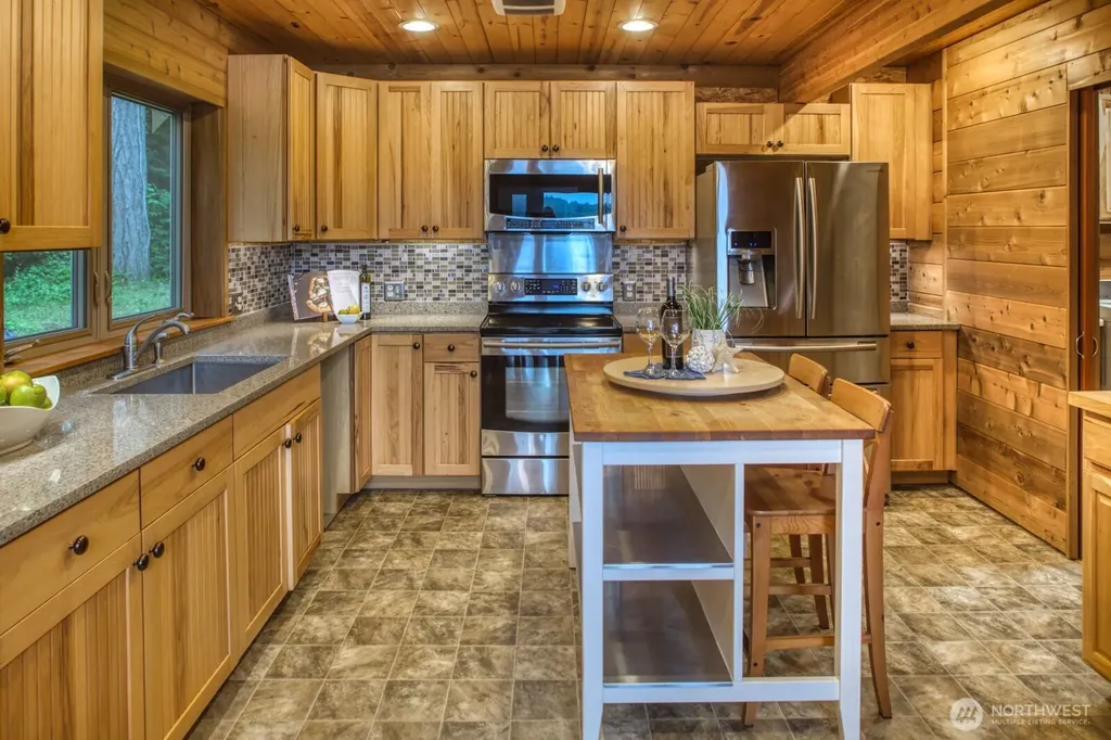 6069 Watauga Beach Drive E Port Orchard WA 98366